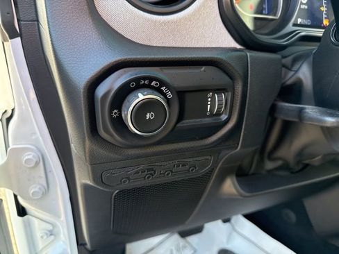 Used 2024 Jeep Wrangler Sport AWD/4WD image 30