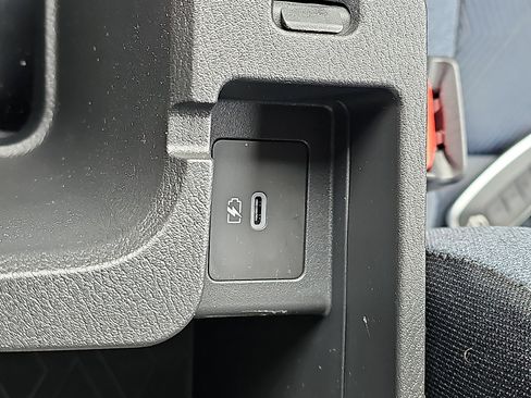 Certified 2025 Nissan Versa SV w/ Trunk Package image 24