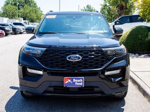Used 2022 Ford Explorer ST-Line w/ Class IV Trailer Tow Package AWD/4WD image 2
