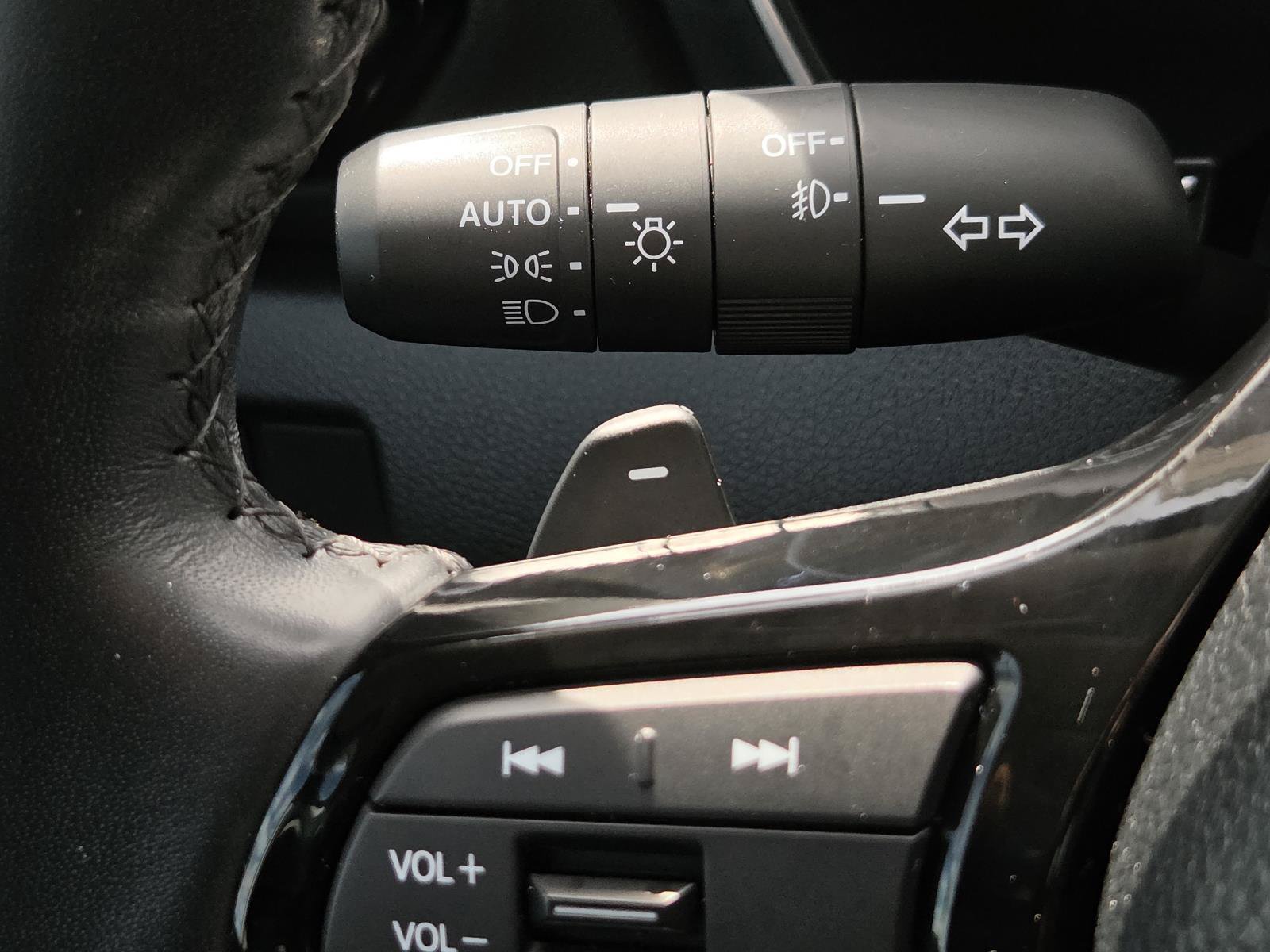 Used 2025 Honda Pilot Touring image 32