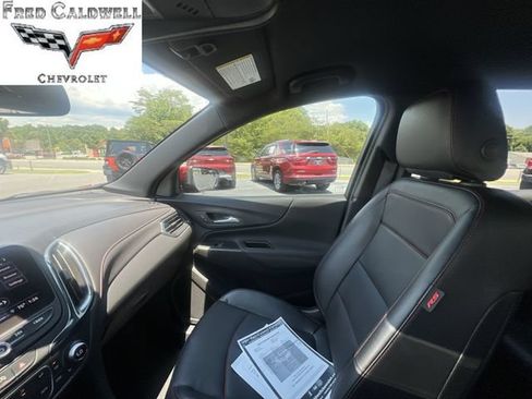 Used 2023 Chevrolet Equinox RS w/ RS Leather Package FWD image 11