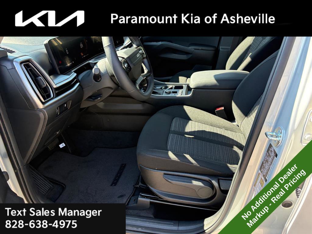 New 2026 Kia Sorento LX FWD image 16