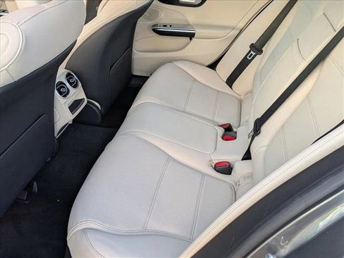 Used 2022 Mercedes-Benz C 300 Sedan image 19