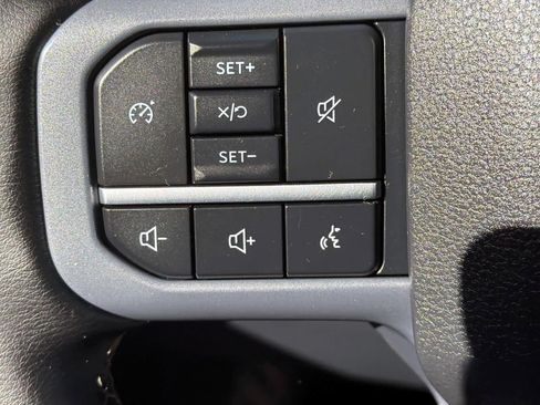 Used 2026 Ford F250 Lariat w/ Black Appearance Package AWD/4WD image 26