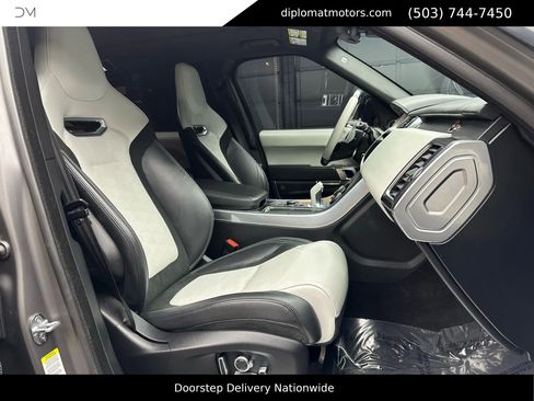 Used 2020 Land Rover Range Rover Sport SVR image 20