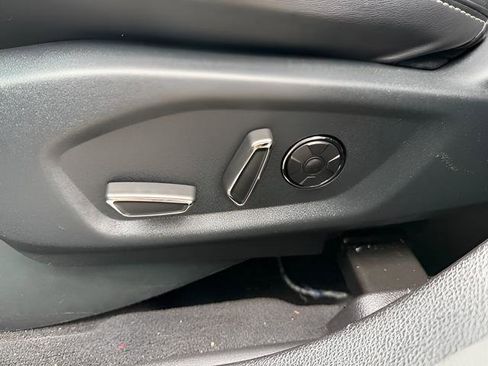 Used 2018 Ford Explorer Platinum image 24