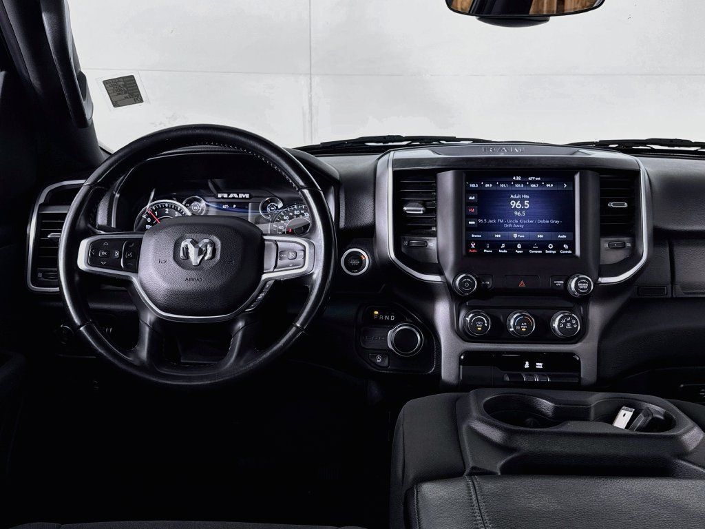 Used 2021 RAM 1500 Big Horn RWD image 13