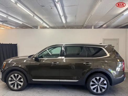Used 2022 Kia Telluride S AWD/4WD image 2