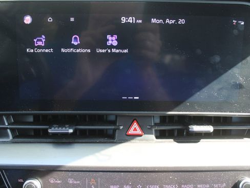 Certified 2024 Kia Sportage EX FWD image 41