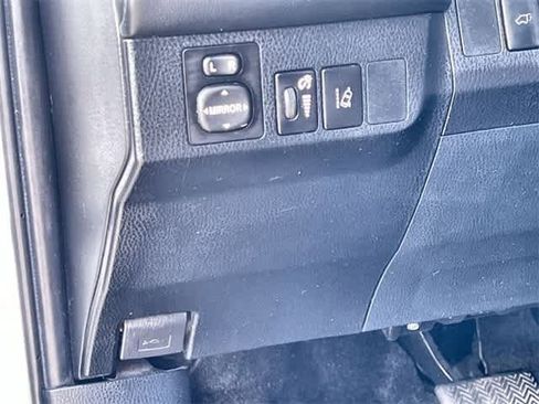 Used 2018 Toyota RAV4 XLE image 29