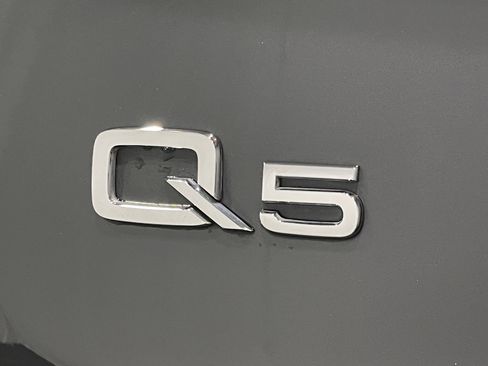 Used 2019 Audi Q5 2.0T Premium Plus w/ Premium Plus Package AWD/4WD image 24