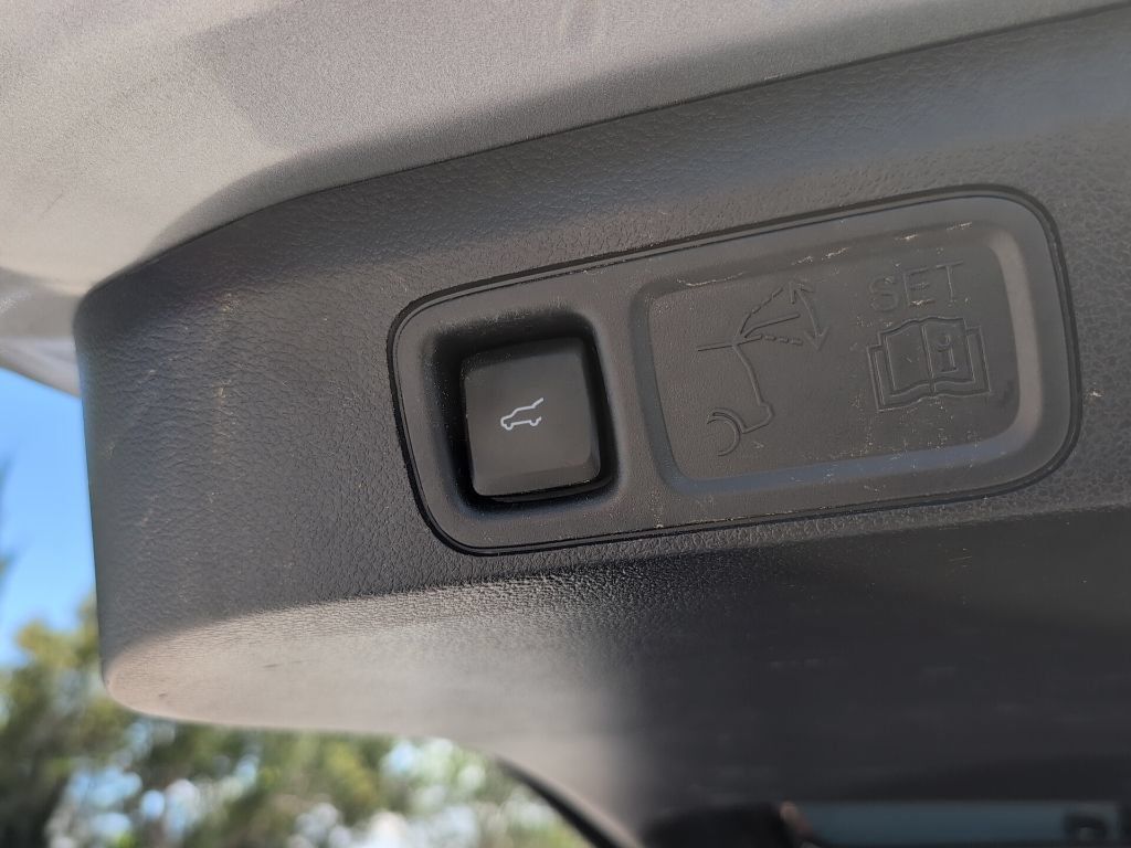 Used 2024 Ford Expedition XLT RWD image 14