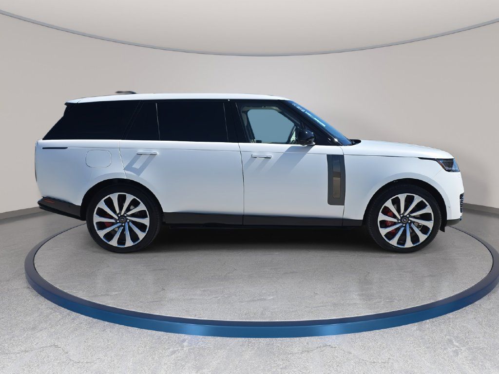 New 2025 Land Rover Range Rover SV AWD/4WD image 4