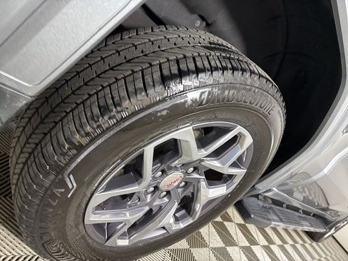 Used 2023 GMC Sierra 1500 SLT w/ SLT Premium Plus Package image 32