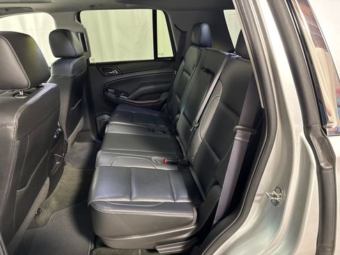 Used 2017 GMC Yukon SLT w/ HD Trailering Package AWD/4WD image 9