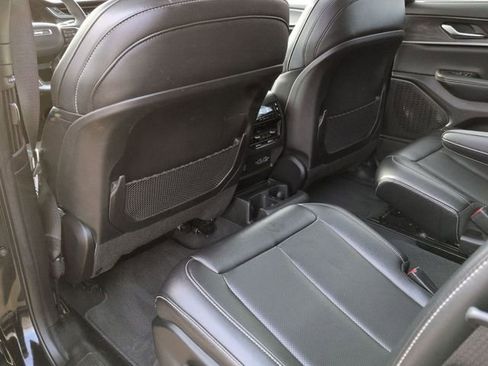 Certified 2024 Jeep Grand Cherokee L Limited w/ Luxury Tech Group II image 27