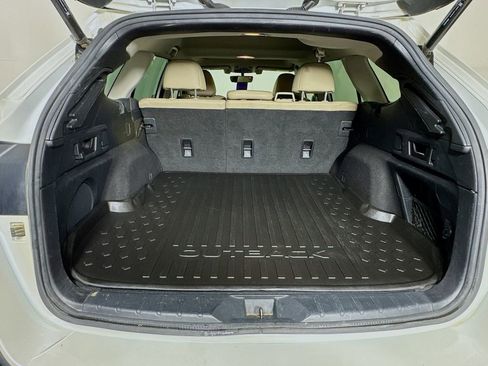 Used 2021 Subaru Outback Limited image 31