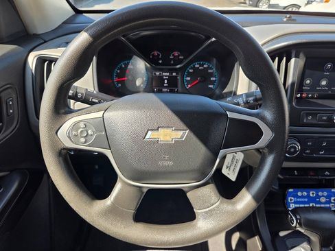 Used 2019 Chevrolet Colorado W/T w/ WT Convenience Package AWD/4WD image 11