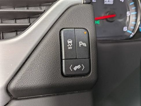 Used 2019 GMC Yukon XL SLE w/ SLE Value Package AWD/4WD image 8
