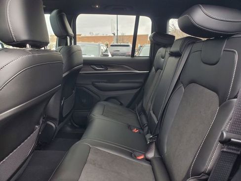 New 2026 Jeep Grand Cherokee Altitude AWD/4WD image 15