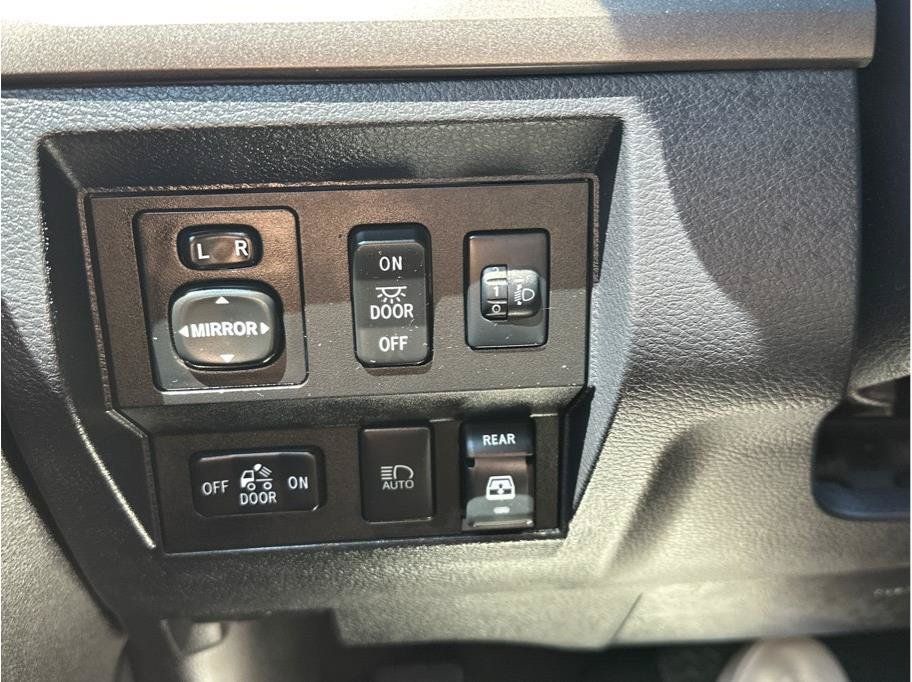 Used 2018 Toyota Tundra SR5 w/ TRD Off Road Package AWD/4WD image 24