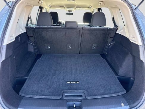 Used 2022 Nissan Rogue SV image 6