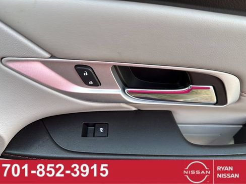 Used 2014 GMC Terrain SLT AWD/4WD image 23