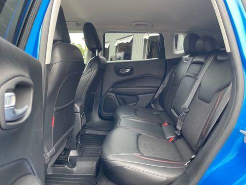 Used 2018 Jeep Compass Trailhawk w/ Navigation Group AWD/4WD image 12
