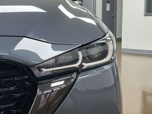 Used 2024 MAZDA CX-5 Carbon Edition image 9