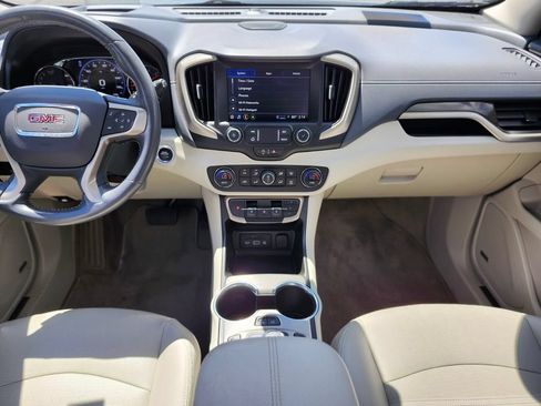 Used 2022 GMC Terrain Denali w/ Denali Premium Package AWD/4WD image 14