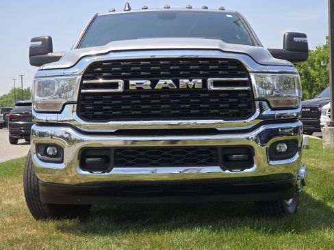 Used 2024 RAM 3500 Big Horn AWD/4WD image 13