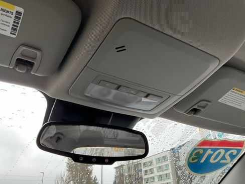 Used 2013 Chevrolet Cruze LS image 16