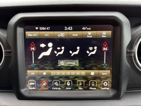 Used 2023 Jeep Wrangler Unlimited Sahara w/ Cold Weather Group image 16