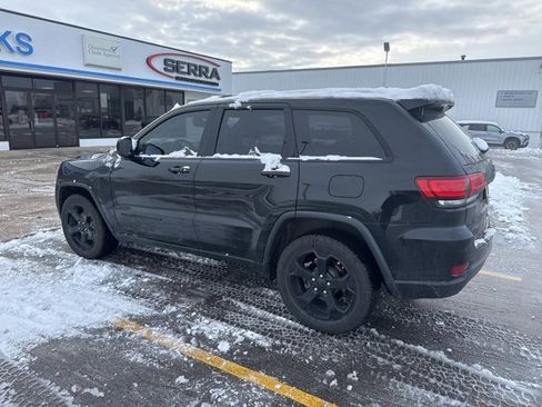Used 2019 Jeep Grand Cherokee Laredo image 9