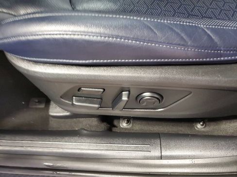 Used 2022 Kia Sorento SX Prestige w/ Panoramic Sunroof Package image 19