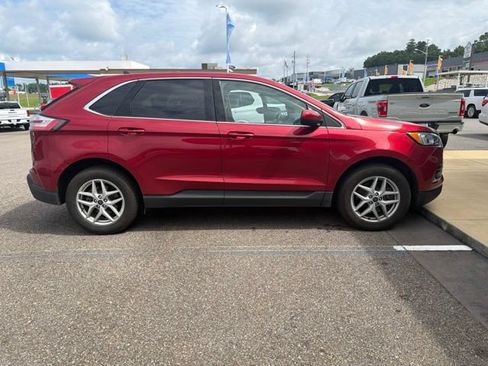 Used 2021 Ford Edge SEL w/ Convenience Package FWD image 2