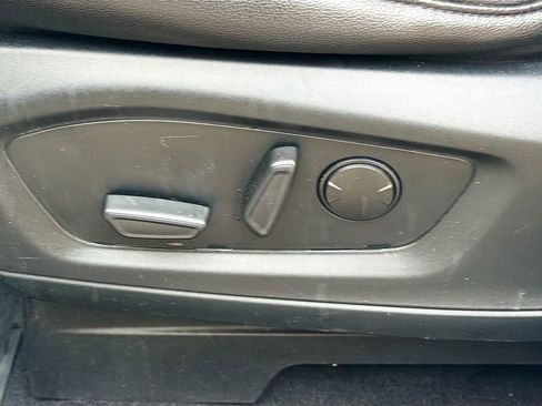 Used 2020 Ford Explorer XLT w/ Equipment Group 202A image 27