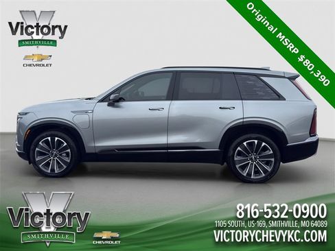 Used 2026 Cadillac Vistiq Sport image 3