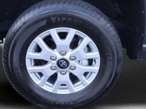 Certified 2024 Toyota Tacoma SR5 AWD/4WD image 25