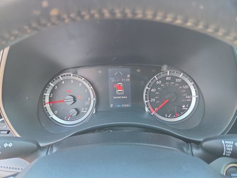 Used 2022 Toyota Highlander LE image 20