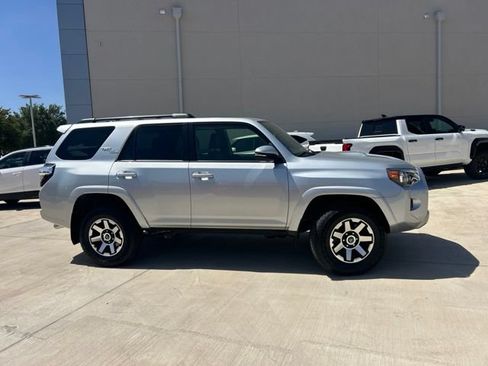 Used 2024 Toyota 4Runner TRD Off-Road Premium w/ Off Road Premium Plus Package AWD/4WD image 2