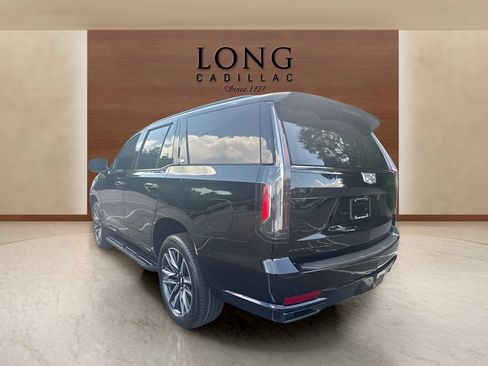 Used 2021 Cadillac Escalade Sport AWD/4WD image 3