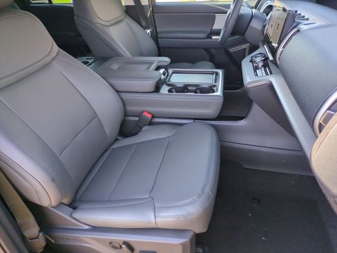 New 2026 Ford Expedition Active AWD/4WD image 29