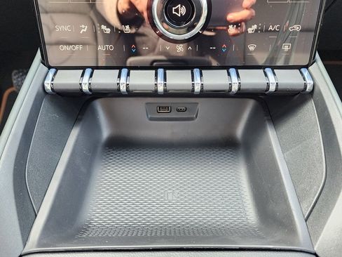 New 2026 GMC Terrain AT4 w/ Convenience Package III image 31