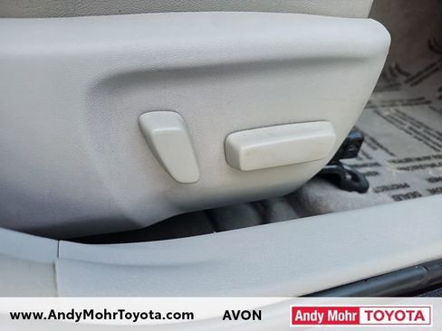 Used 2017 Toyota Camry XLE image 34