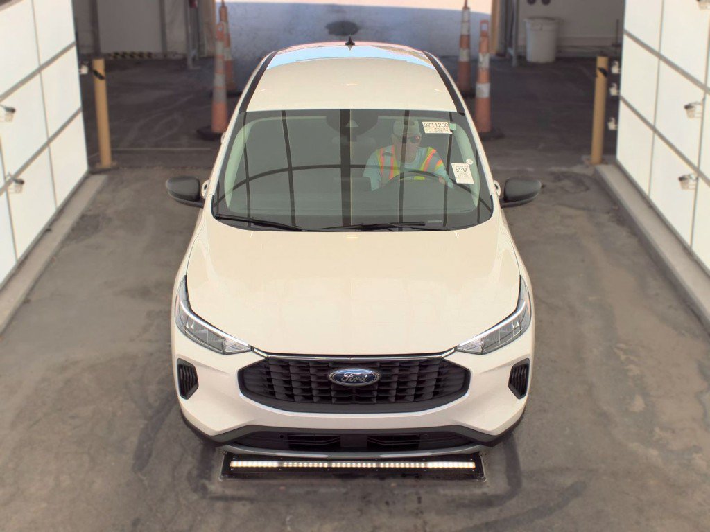 Used 2023 Ford Escape Active AWD/4WD image 2
