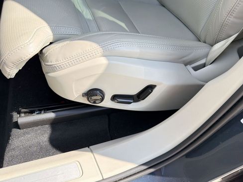 Used 2021 Volvo XC60 T8 Inscription w/ Protection Package Premier AWD/4WD image 14