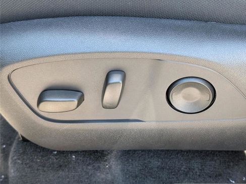 New 2026 Chevrolet Traverse LT image 18