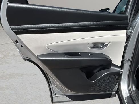 Used 2025 Hyundai Tucson SEL FWD image 13