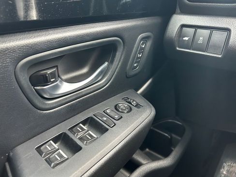 Used 2023 Honda Pilot Touring image 18